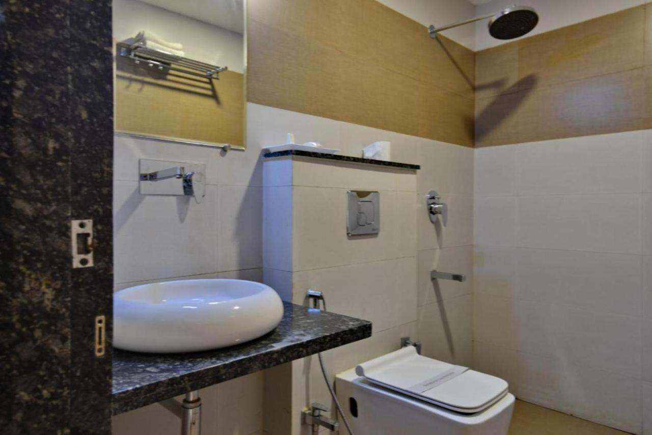 Hotel Signetic Blue Bhopal Luaran gambar